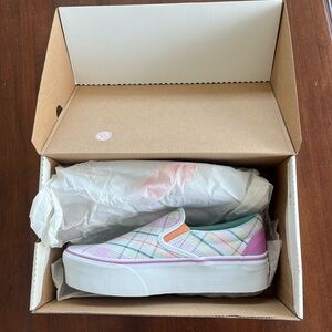 New Vans platform slip on